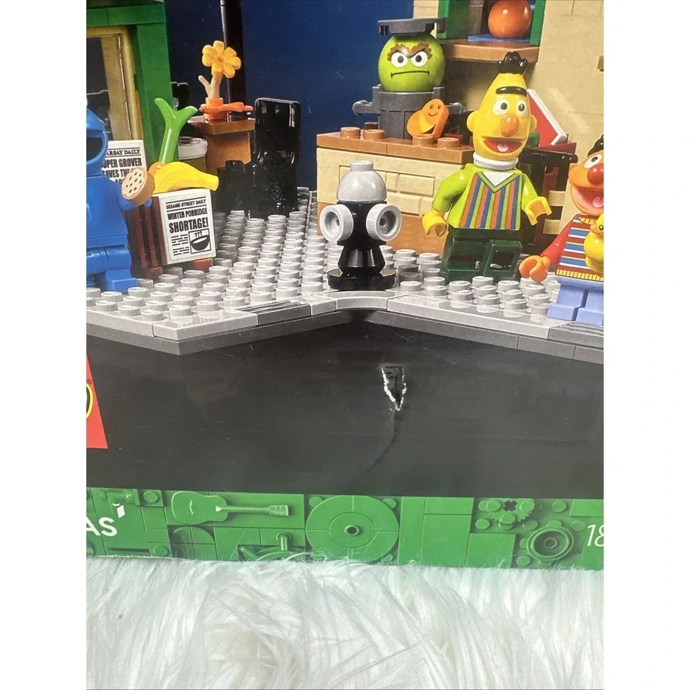 $28 🌙 Lego Ideas #21324 Sesame Street ***BOX ONLY***